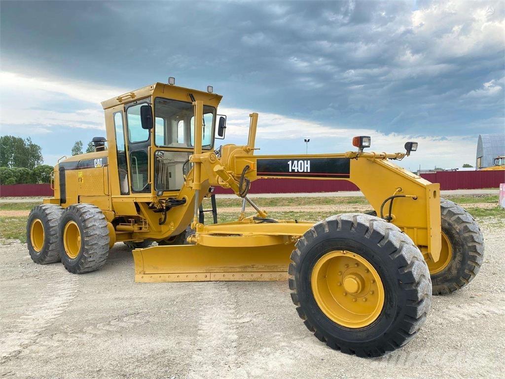 CAT 140 H معدات تمهيد الطرق