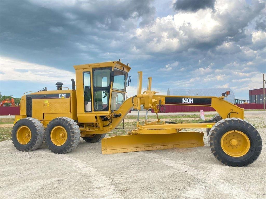 CAT 140 H معدات تمهيد الطرق