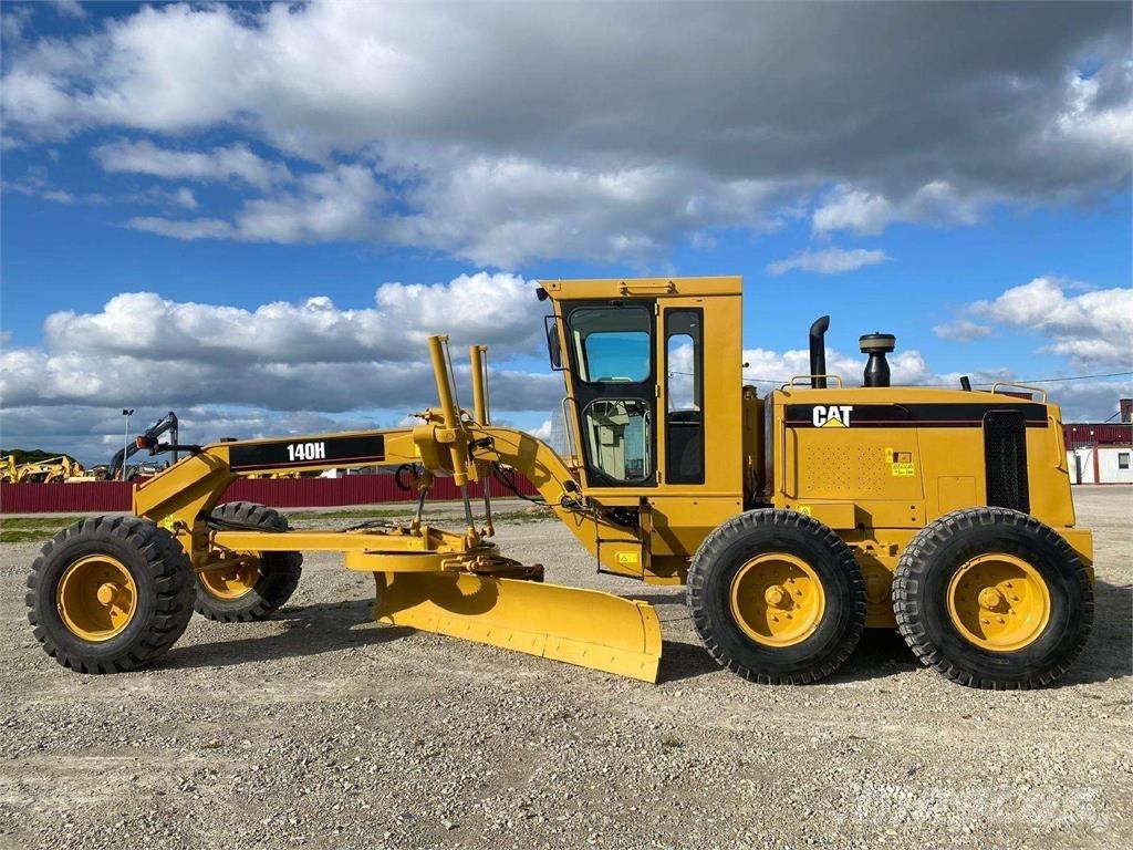 CAT 140 H معدات تمهيد الطرق