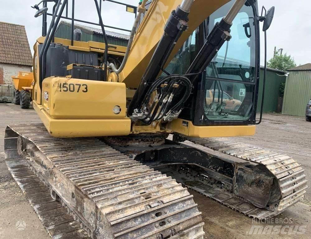 CAT 313 GC حفارات زحافة
