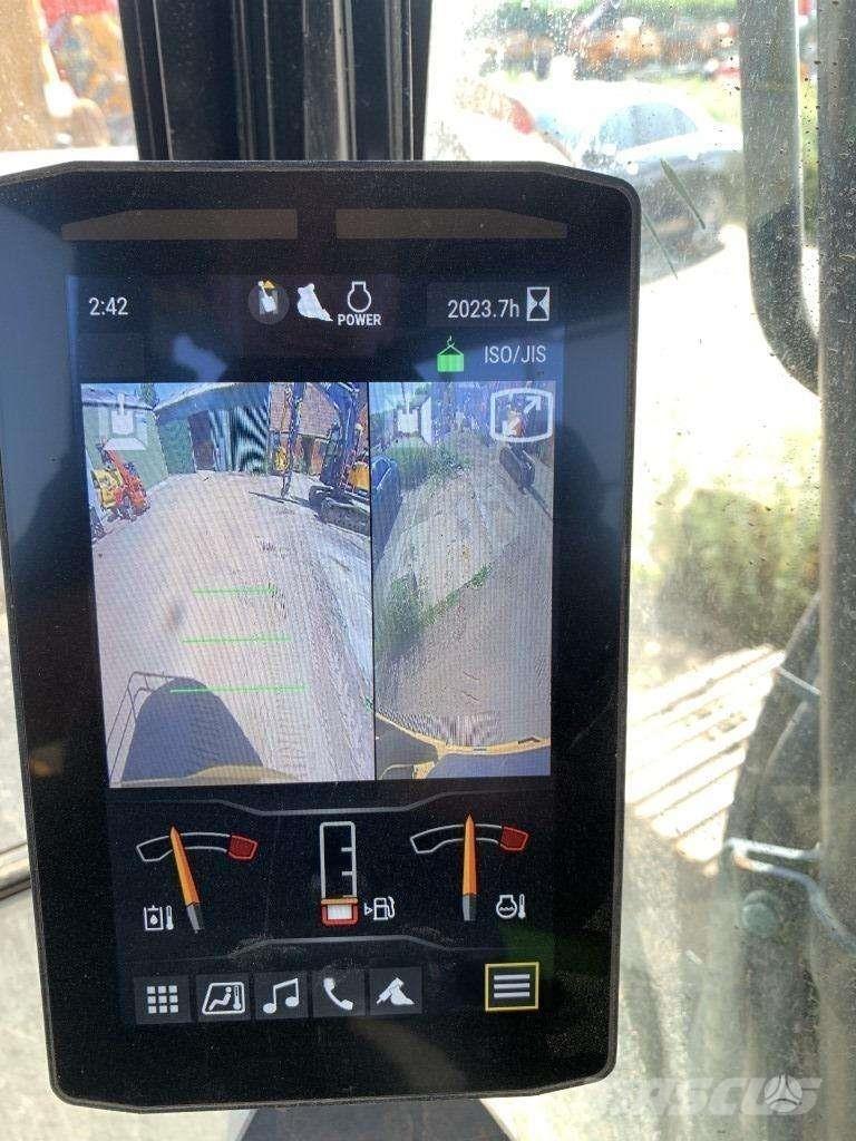 CAT 313GC حفارات زحافة