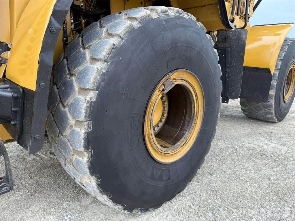 CAT 972 K لوادر بعجل