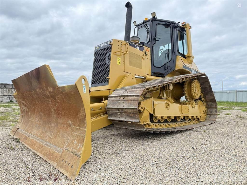 CAT D4H LGP بلدوزرات مجنزرة