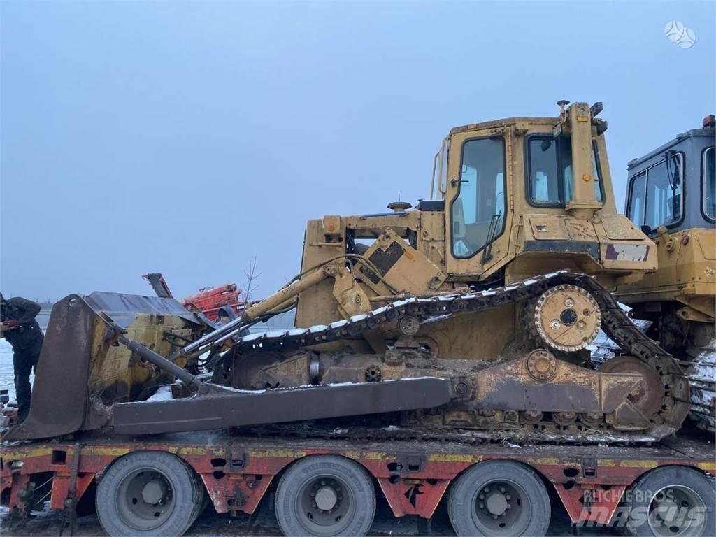 CAT D5H XL بلدوزرات مجنزرة