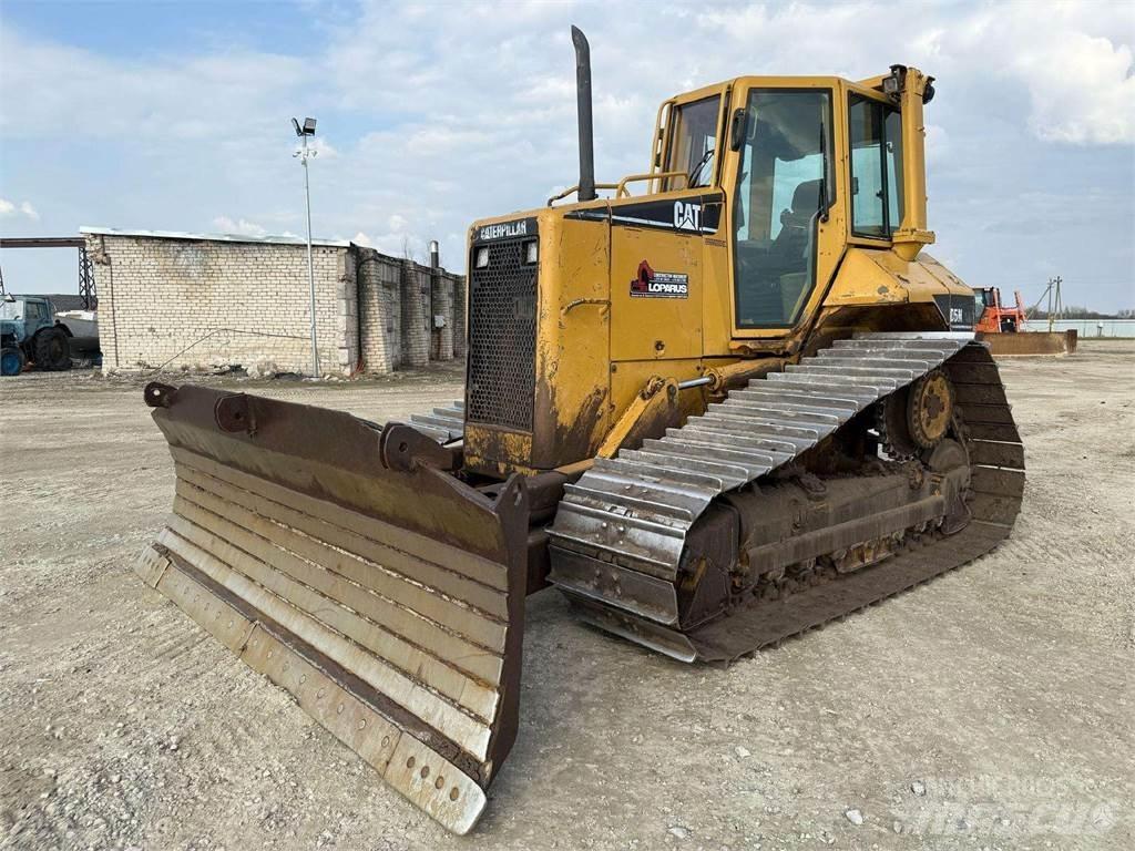 CAT D5N LGP بلدوزرات مجنزرة