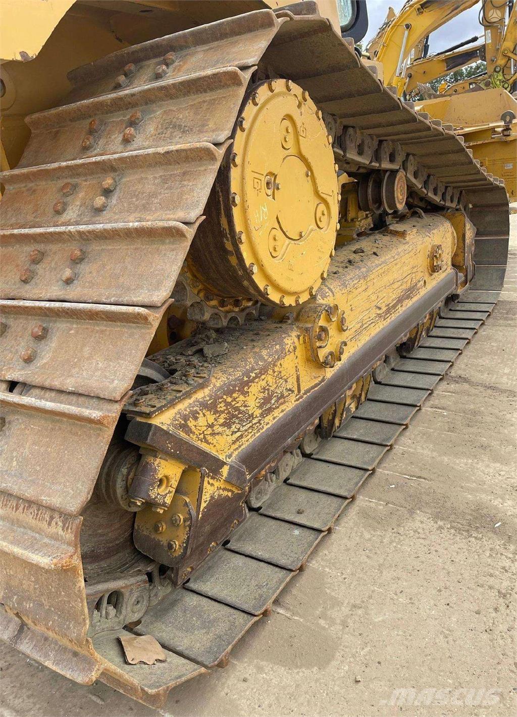 CAT D6 LGP بلدوزرات مجنزرة