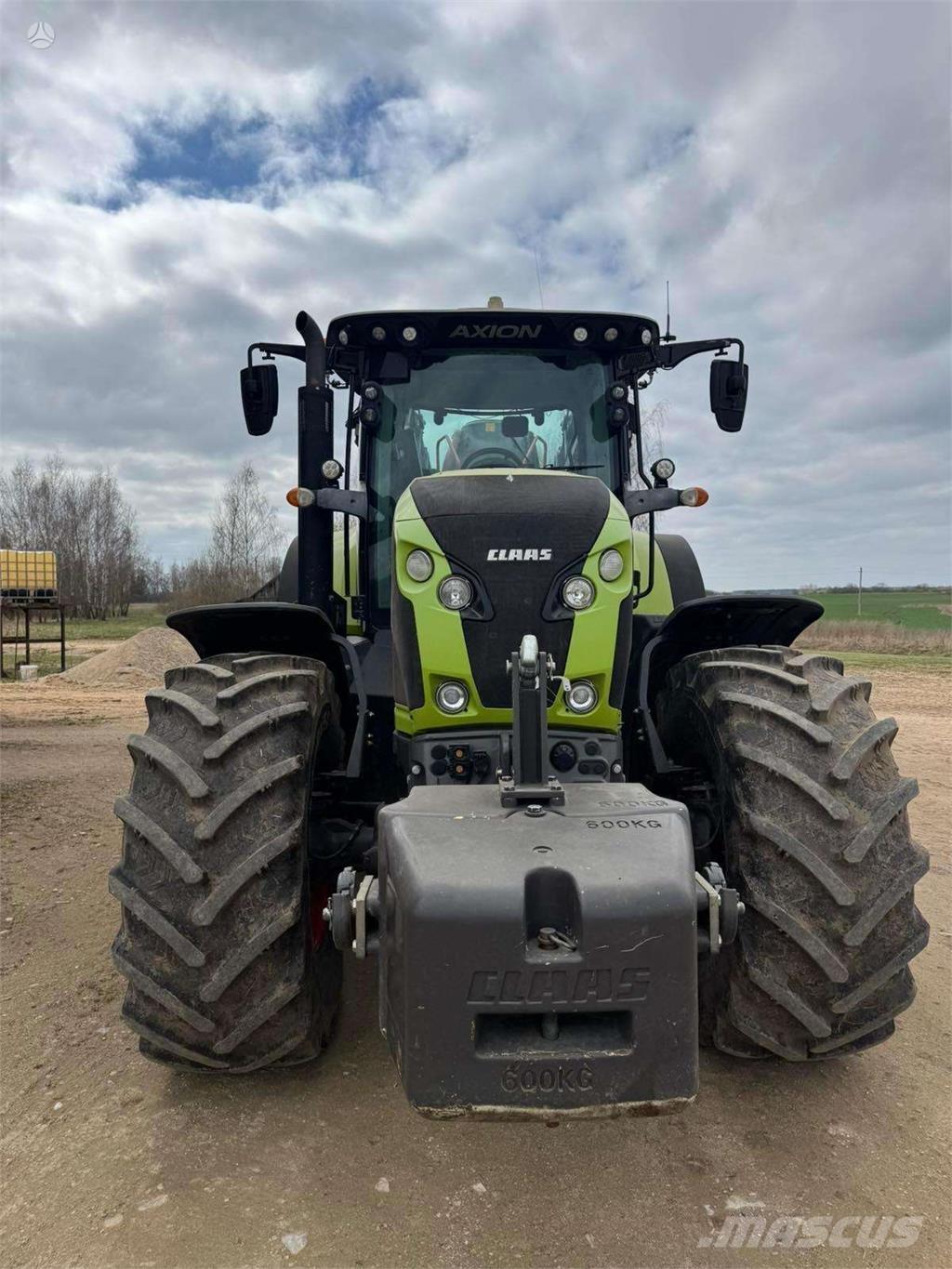 CLAAS Axion 870 الجرارات