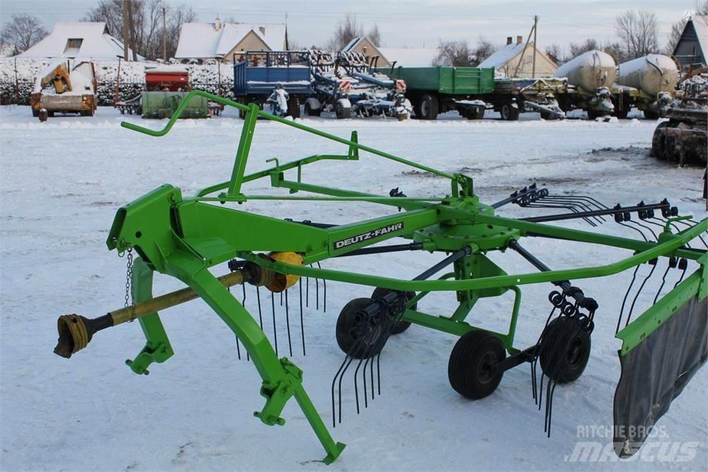Deutz-Fahr 300 مكابس وميبسات التبن