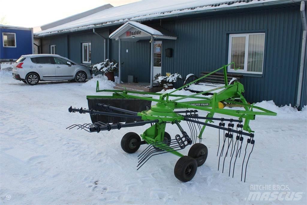 Deutz-Fahr 300 مكابس وميبسات التبن
