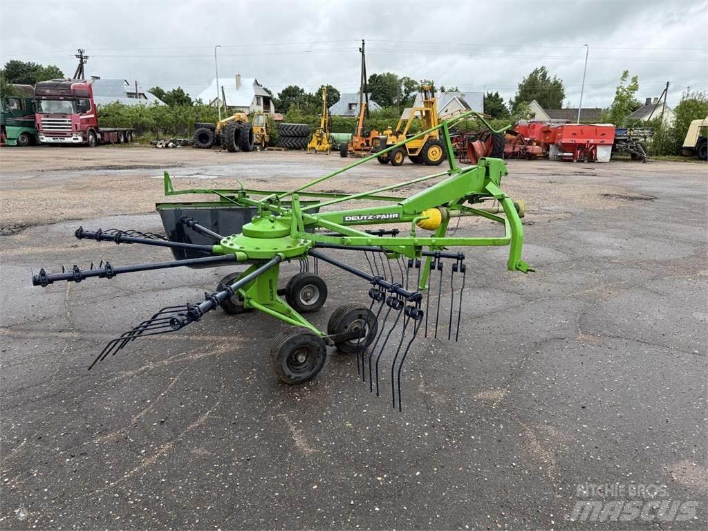 Deutz-Fahr 300 ملقمات خلاط