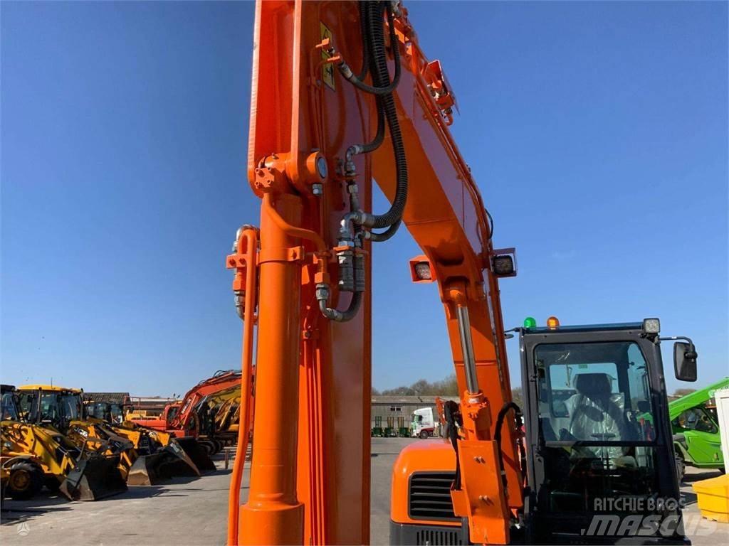 Doosan DX85R حفارات صغيرة أقل من 7 طن (حفارات صغيرة)