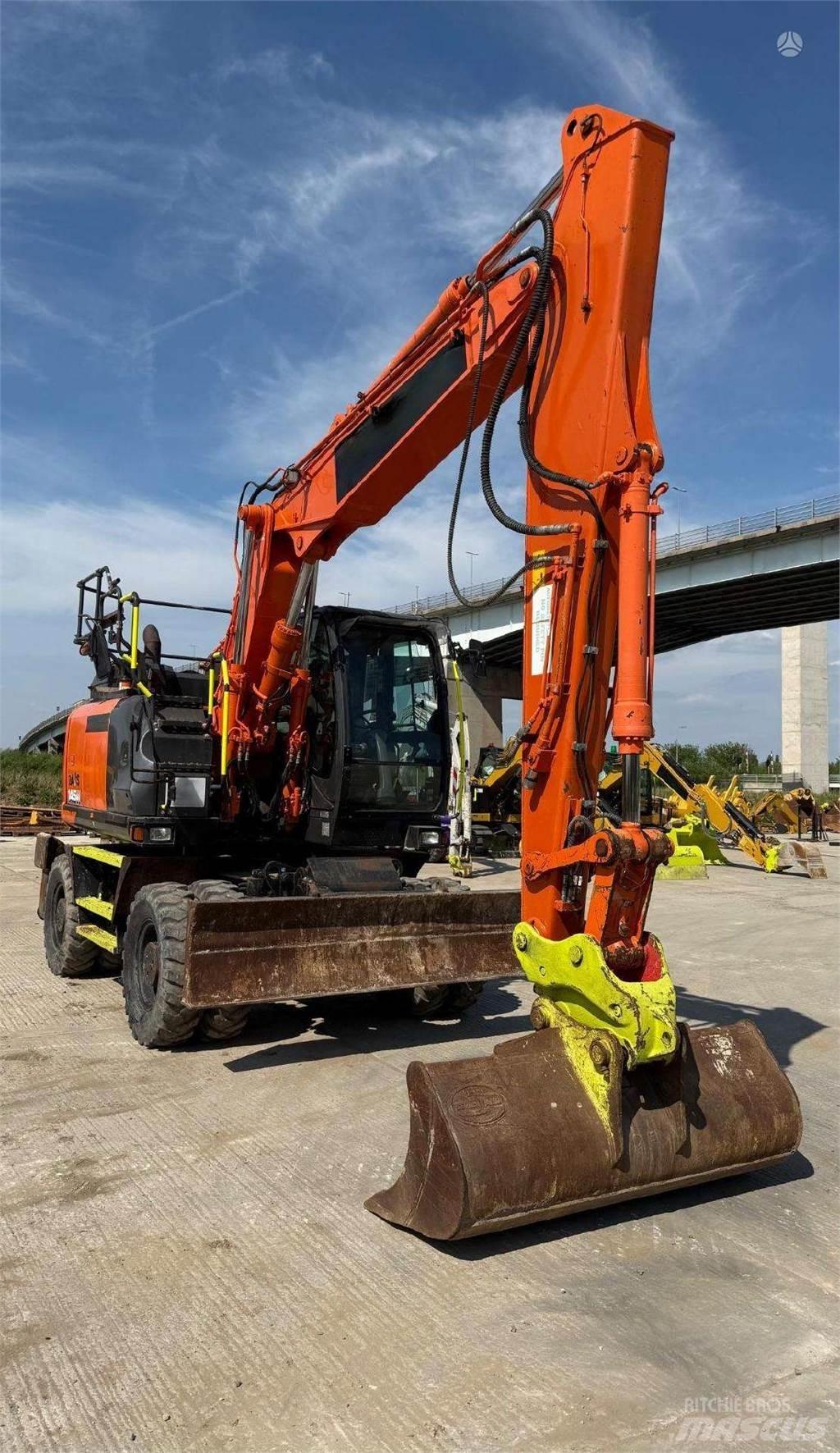 Hitachi ZX145W-6 حفارات زحافة