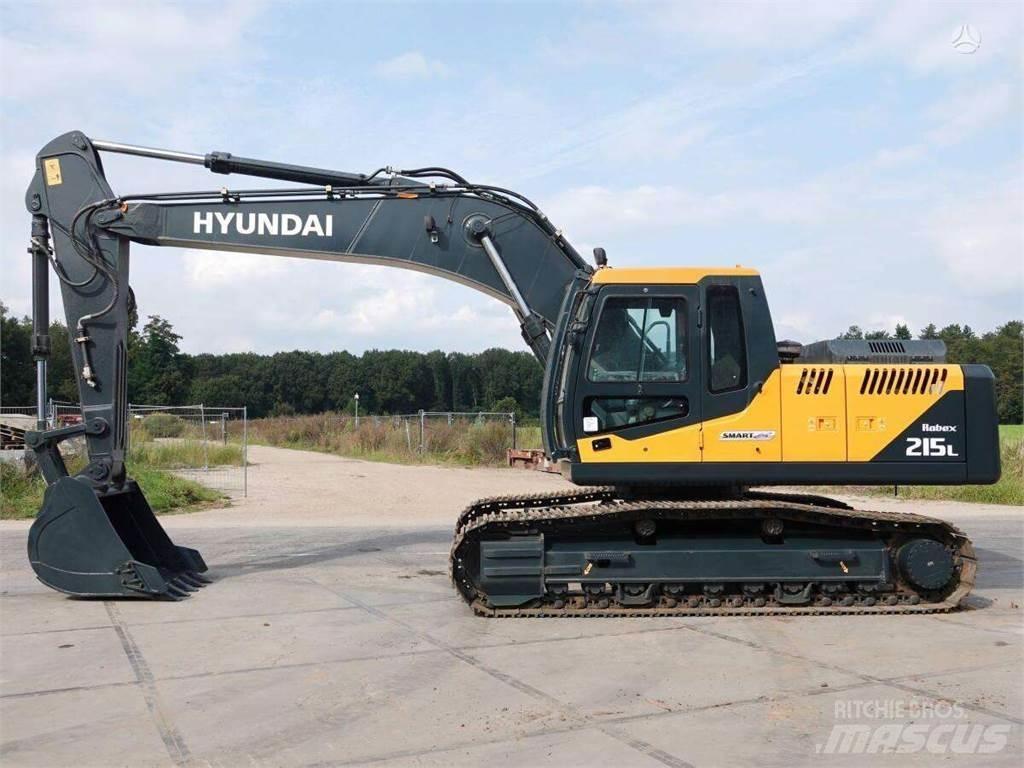 Hyundai R215 حفارات زحافة