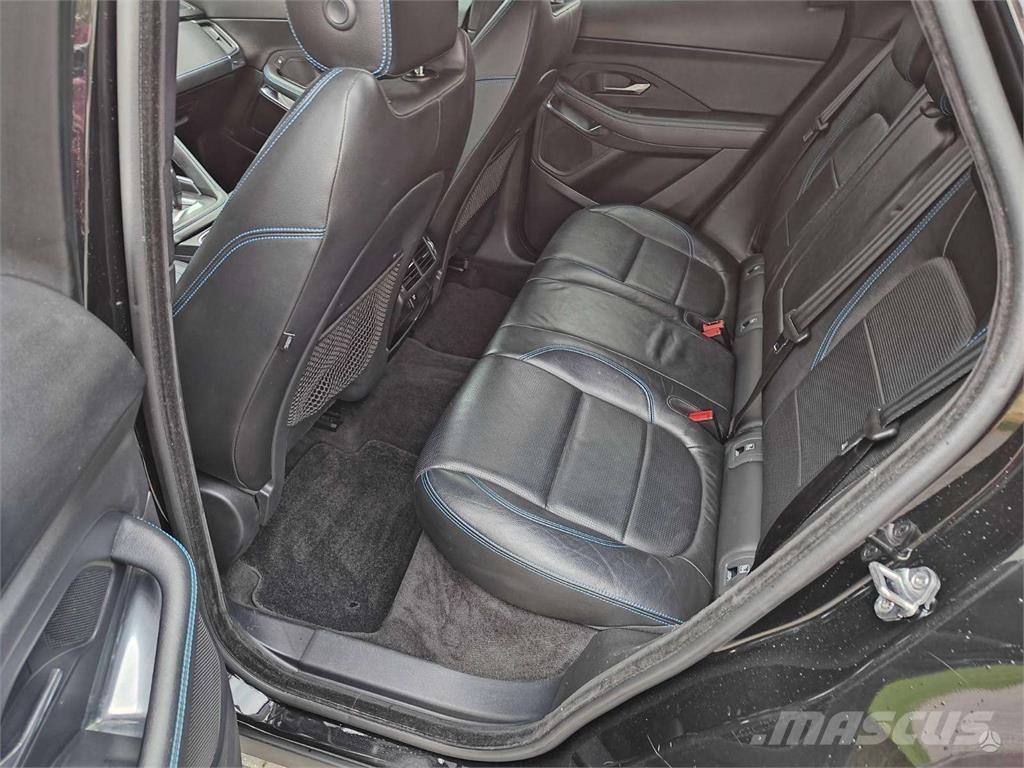 Jaguar  سيارات