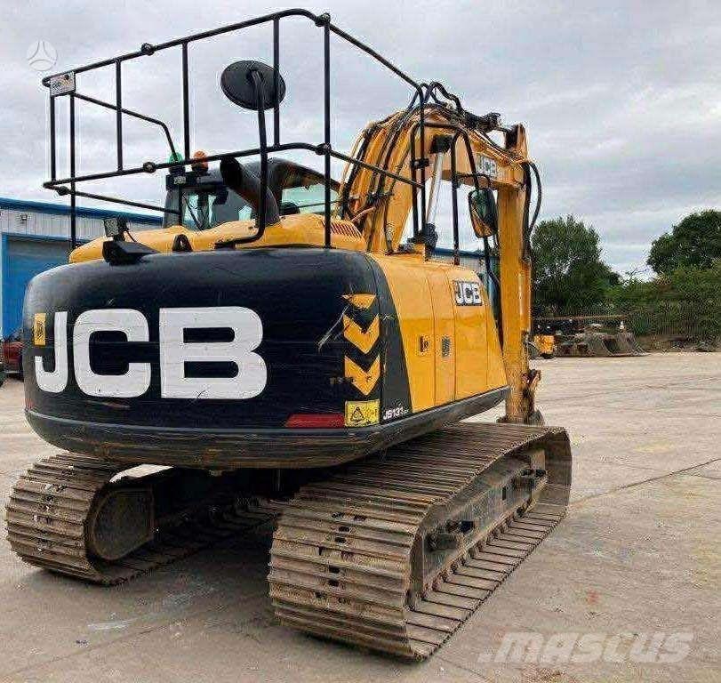 JCB 130 LC Plus حفارات زحافة