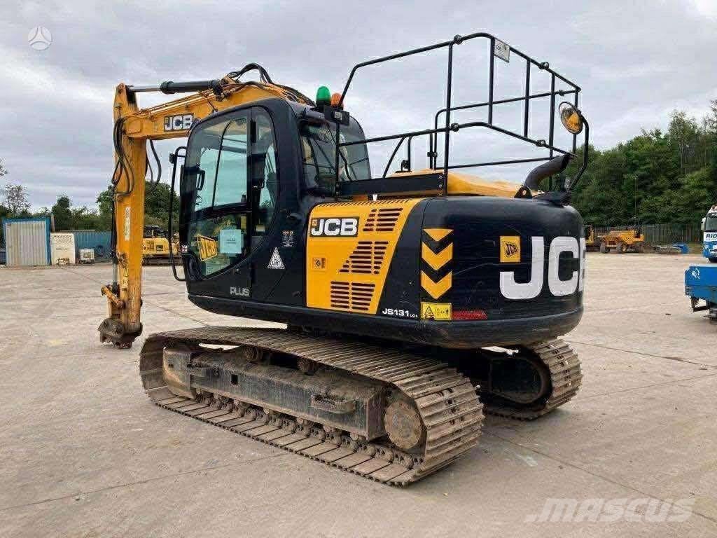 JCB 130 LC Plus حفارات زحافة