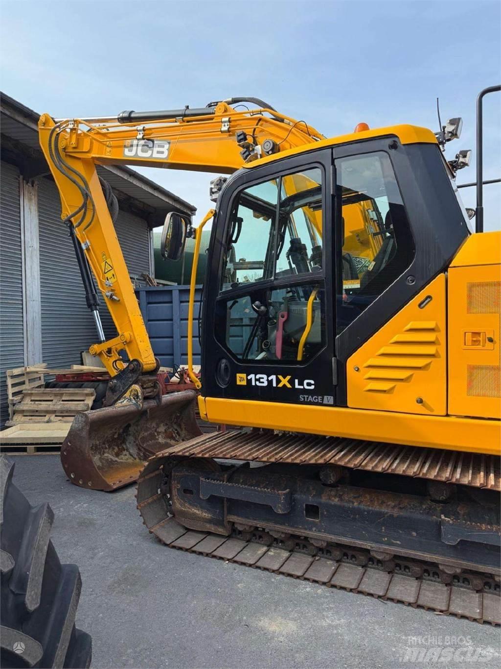 JCB 131X L SV حفارات زحافة