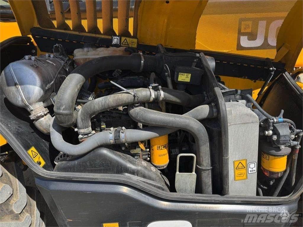 JCB 535-95 مناولات متداخلة