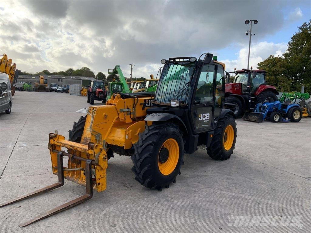 JCB 535-95 مناولات متداخلة