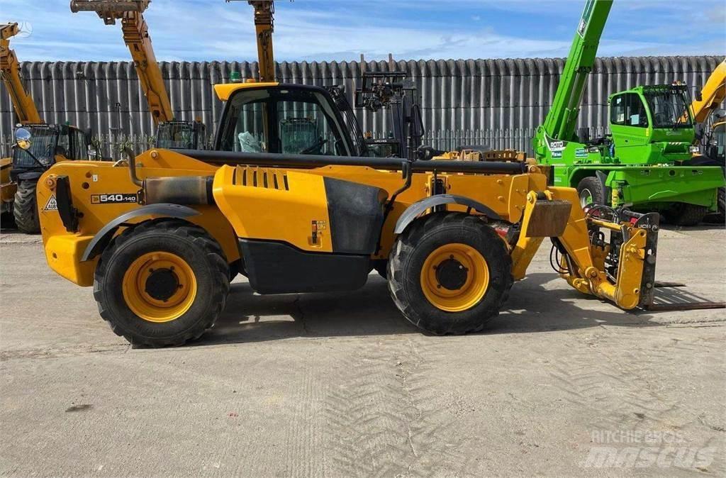 JCB 540-140 مناولات متداخلة