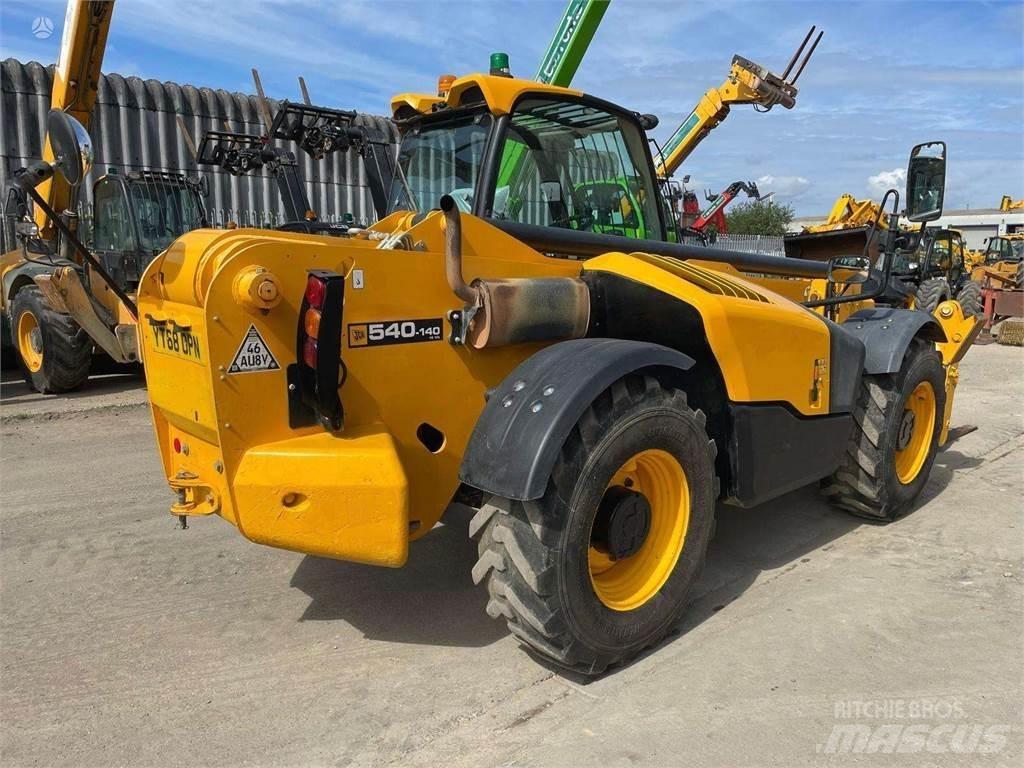 JCB 540-140 مناولات متداخلة