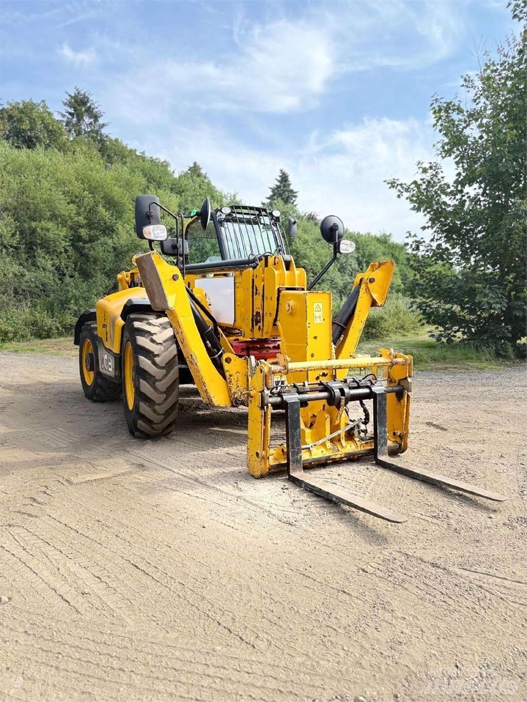 JCB 540-170 مناولات متداخلة