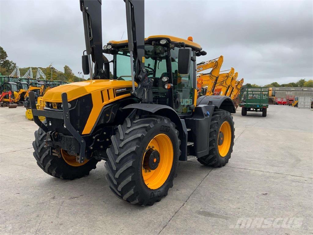 JCB Fastrac 4220 الجرارات