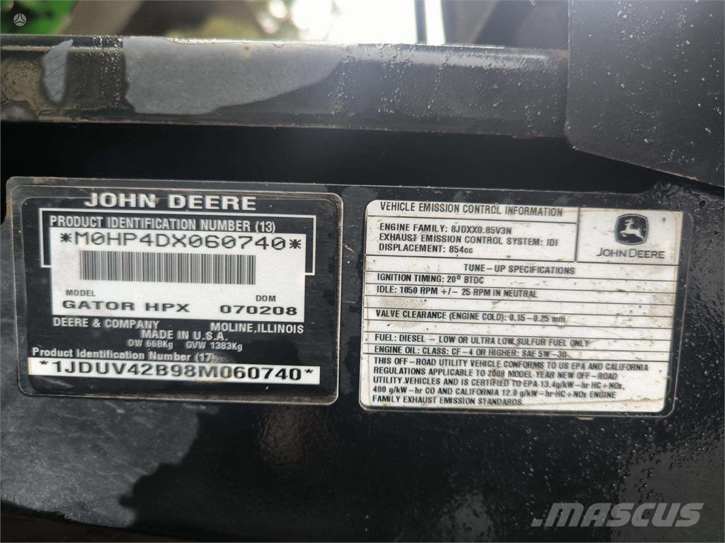 John Deere  مركبات لجميع التضاريس