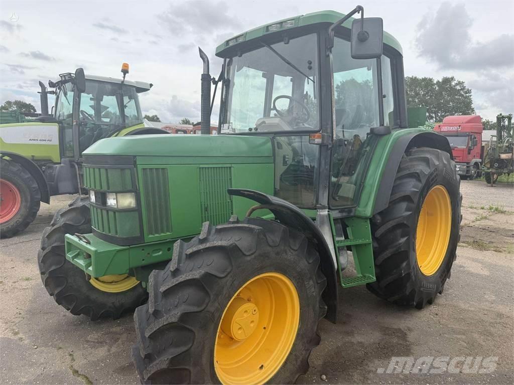 John Deere 6210 الجرارات