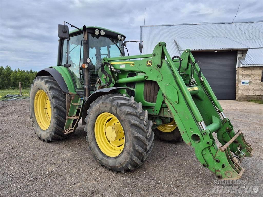 John Deere 7530 الجرارات