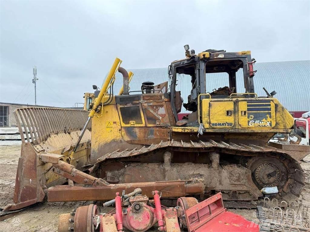 Komatsu D65WX-18 بلدوزرات مجنزرة