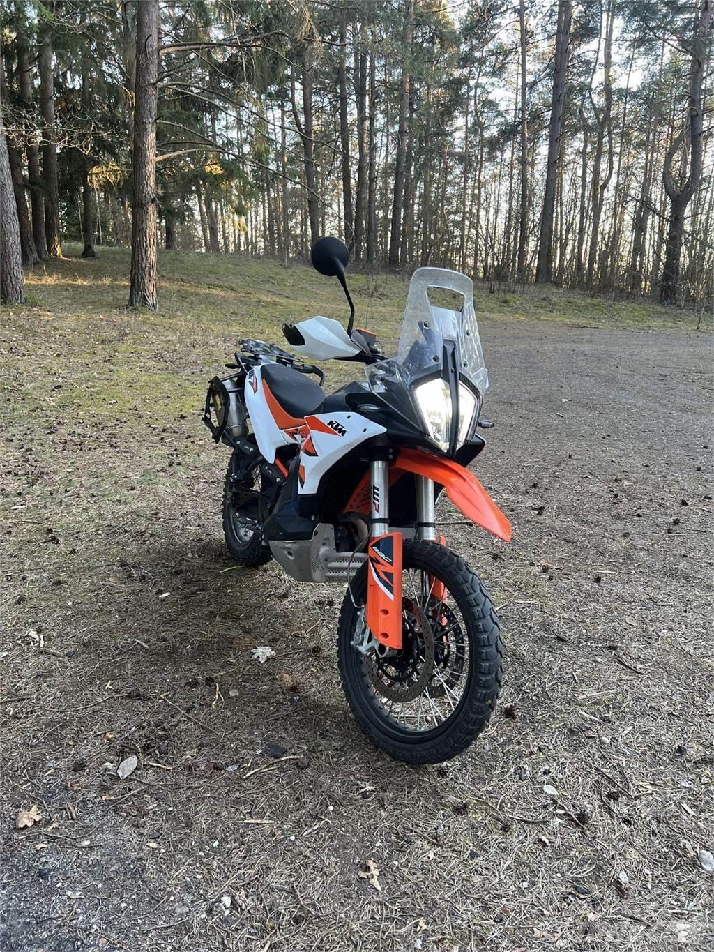 KTM  مركبات لجميع التضاريس