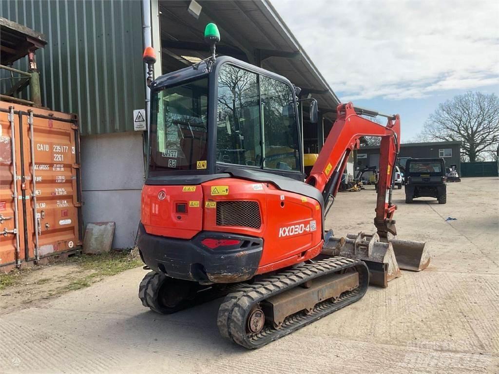 Kubota KX030-4 حفارات صغيرة أقل من 7 طن (حفارات صغيرة)
