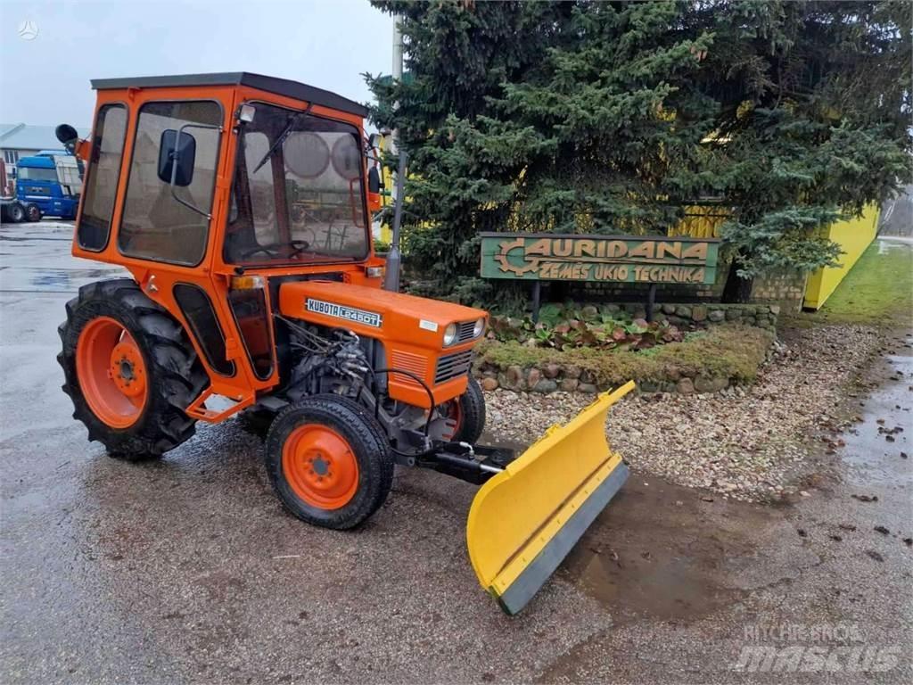 Kubota L245dt الجرارات