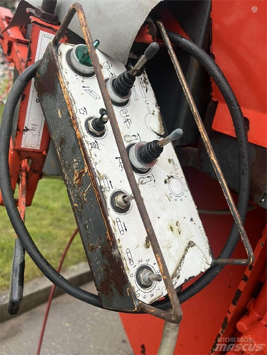 Kuhn Primor 3560 ملقمات خلاط
