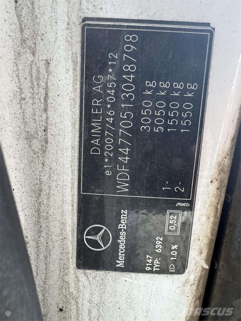 Mercedes-Benz  سيارات