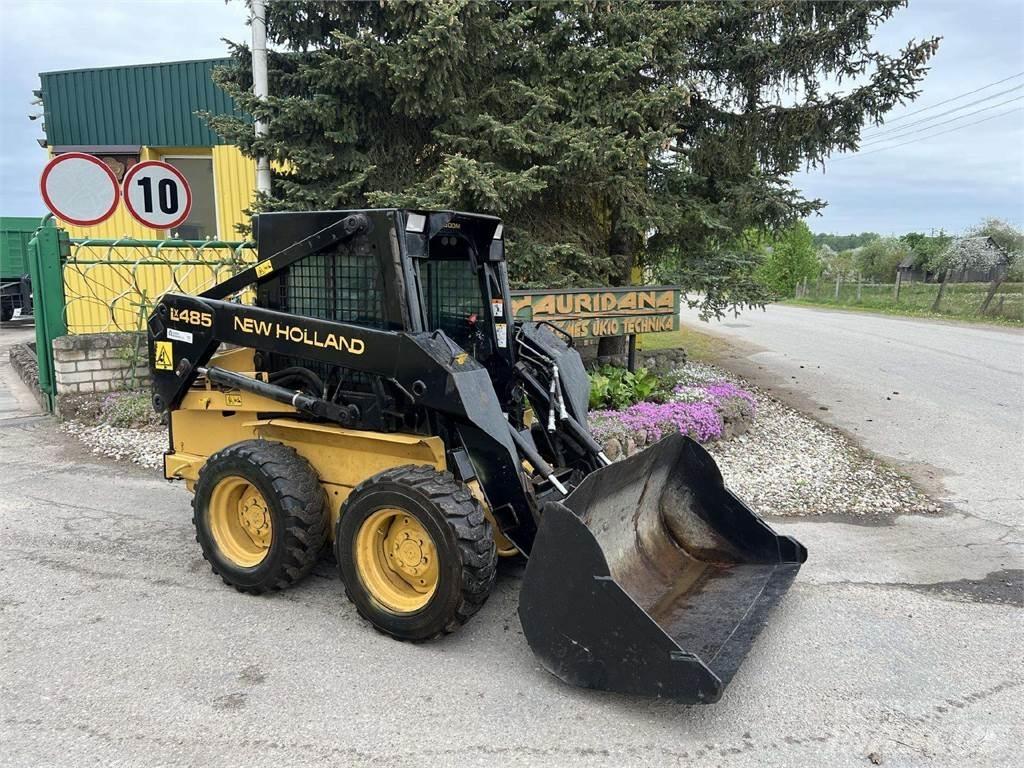 New Holland LX485 لوادر صغيرة