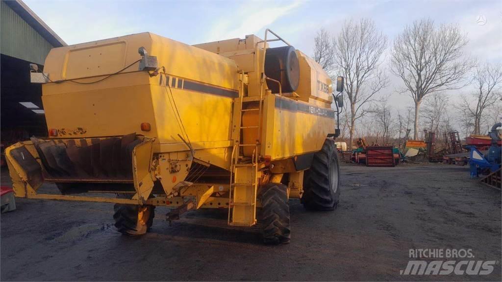 New Holland TX 66 حصادات
