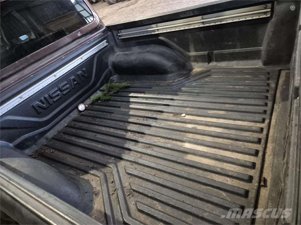 Nissan  سيارات