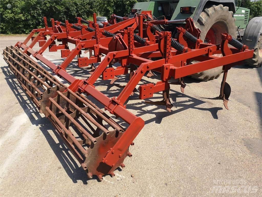 Scan AGRO 14 زلاقات ميدانية