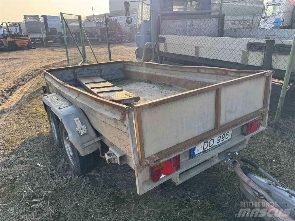 Tauras BZ 2530 مقطورات خفيفة