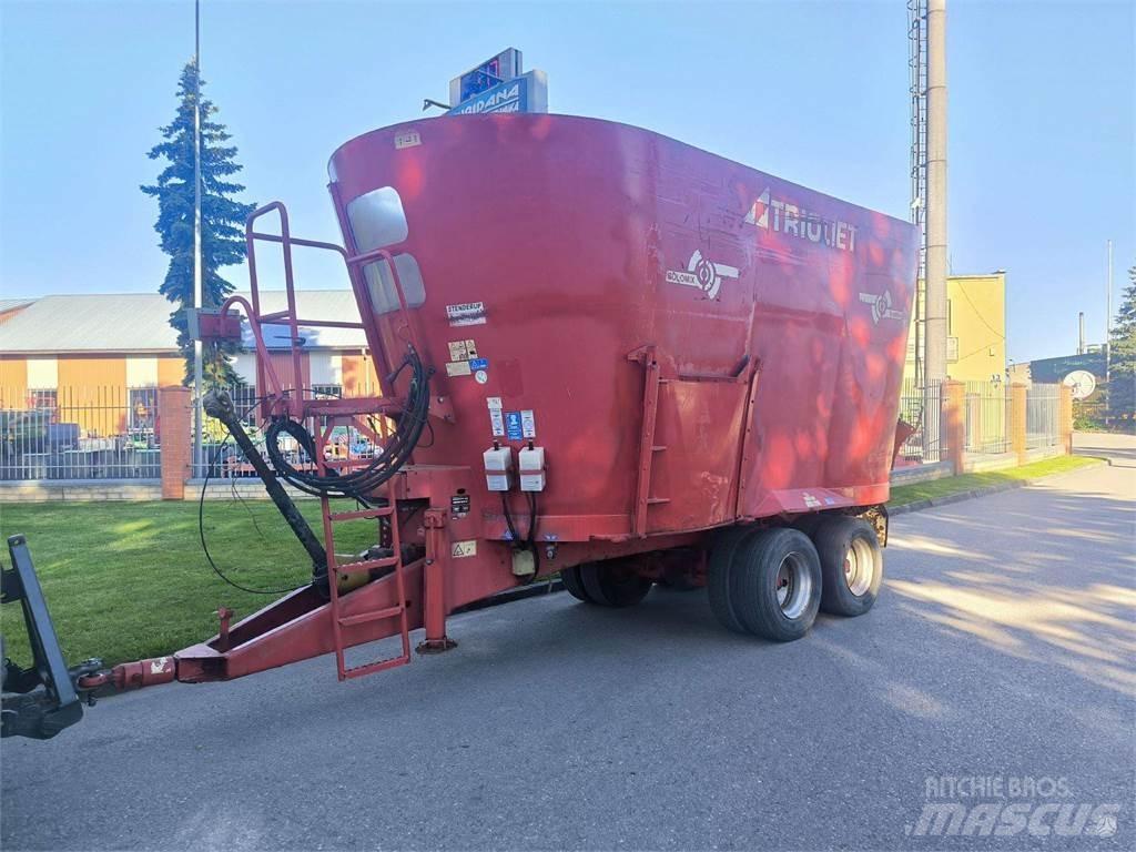 Trioliet sm2-24 ملقمات خلاط