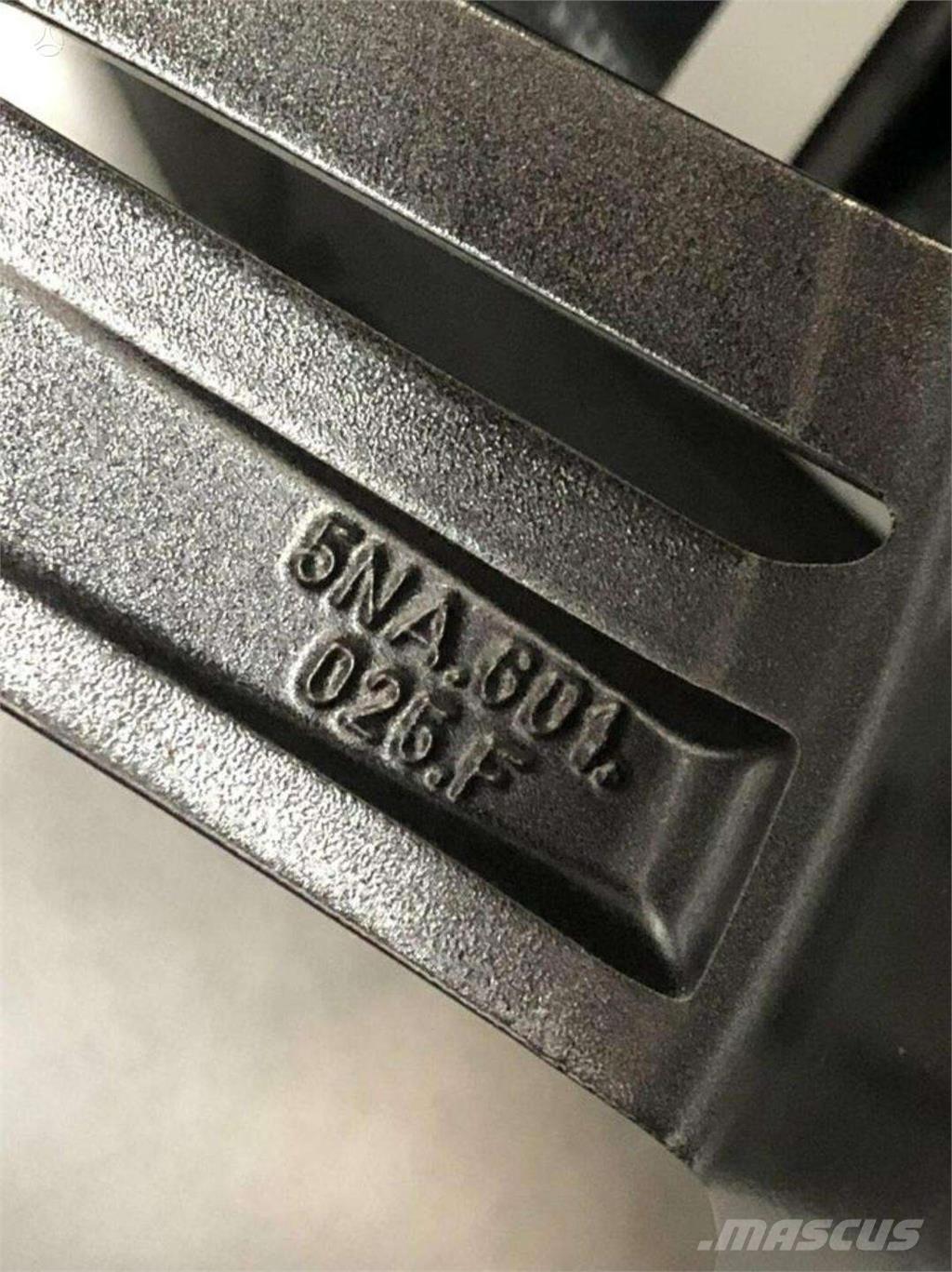 Volkswagen  الإطارات والعجلات والحافات