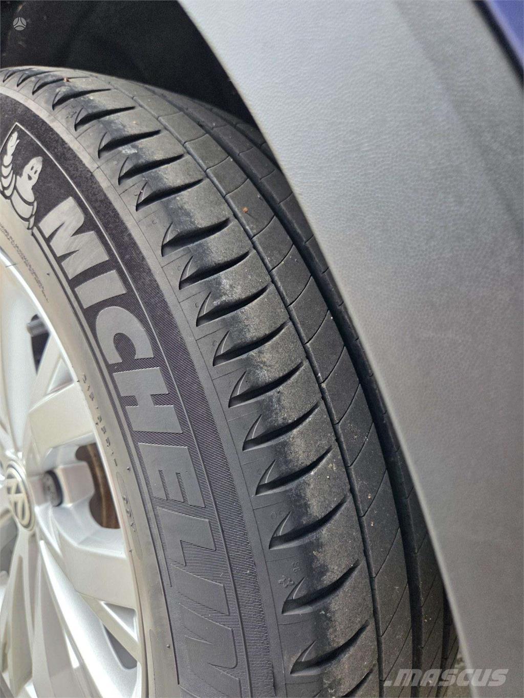 Volkswagen  سيارات