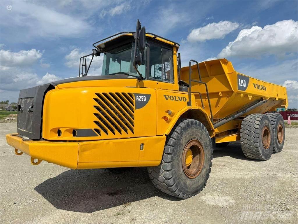 Volvo A25D ساحبات مفصلية