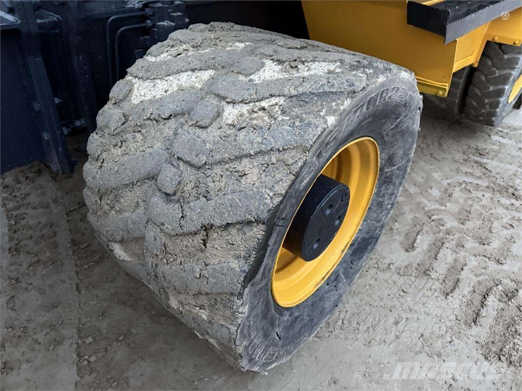 Volvo EW 180 C حفارات بعجل