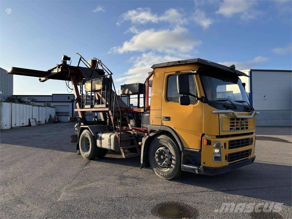 Volvo FM9 260 4x2 المنصات الهوائية المثبتة على شاحنة