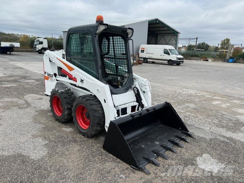 Bobcat S 450 لوادر صغيرة