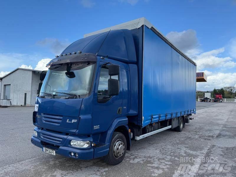 DAF LF شاحنات بغطاء جانبي