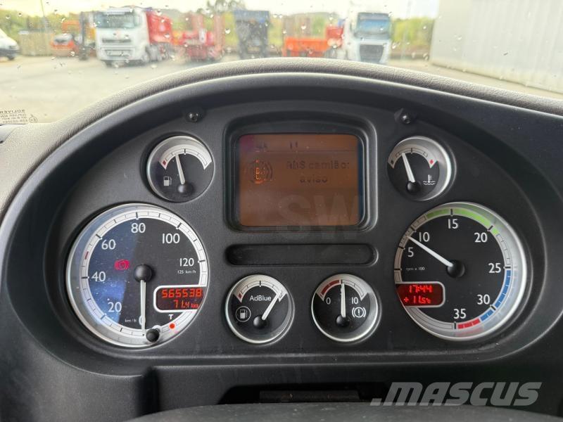 DAF LF شاحنات بغطاء جانبي